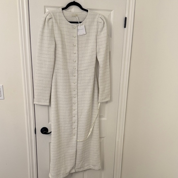 Vita Grace Dresses & Skirts - Chic Long Sleeve Cream Dress